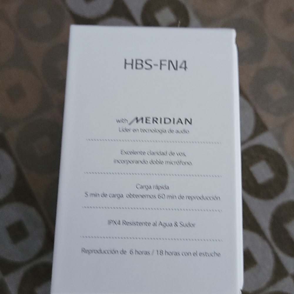 NWT Tone w/Meridian Ear Phones - Picture 6 of 6